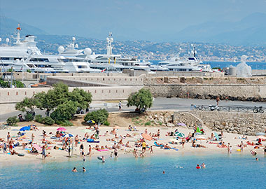 Antibes, porto e spiaggia