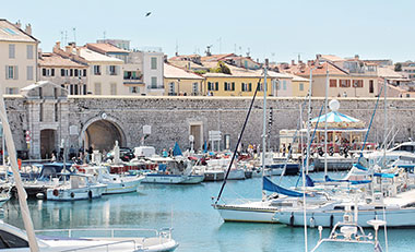 Città vecchia e porto di Antibes