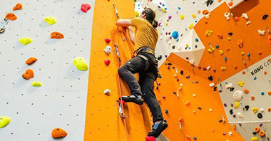 Limerick, la parete da arrampicata del college