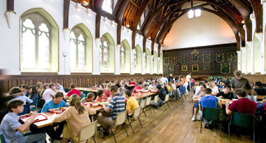 la magnifica sala da pranzo di Lancing college