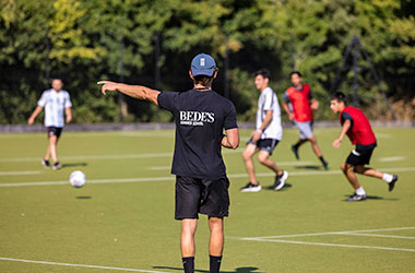 attività sportive nei college Bede's, partita di clacio