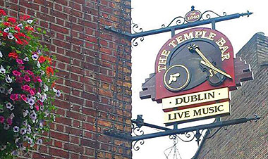 insegna del Temple Bar a  Dublino, Horner School of English