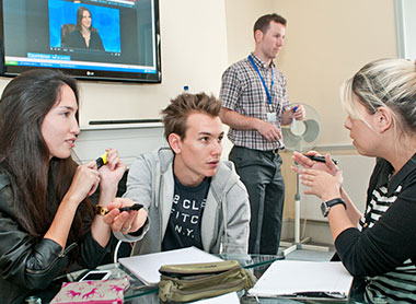 Studenti alla scuola di inglese Regent London